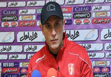 گل‌محمدی: حضور عالیشاه در لیست شهرخودرو صحت ندارد
