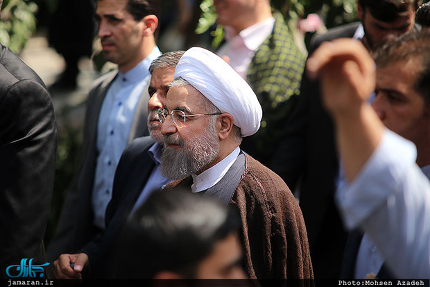 رئیس جمهور روحانی در جمع راهپیمایان روز جهانی قدس: پیام  ملت ایران به آمریکا این است مسیری که انتخاب کرده اند را قاطعانه ادامه می دهند