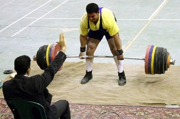 ورزشکار بوکانی قهرمان رقابت های 'ددلیفت' کشور شد
