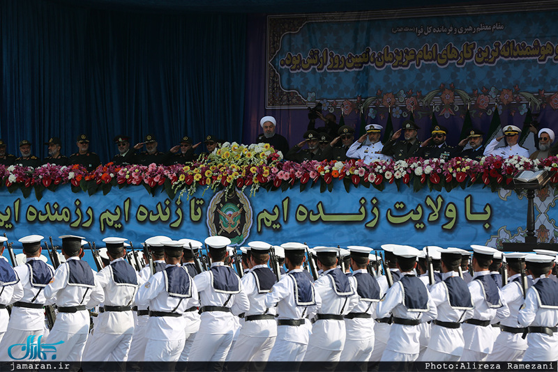 مراسم گرامیداشت روز ارتش جمهوری اسلامی ایران در جوار حرم امام خمینی(س)-1/ رژه