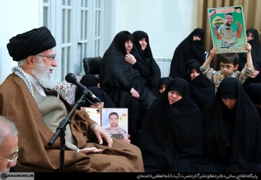 مشروح بیانات رهبر انقلاب در دیدار جمعی از خانواده‌های شهدای مدافع حرم
