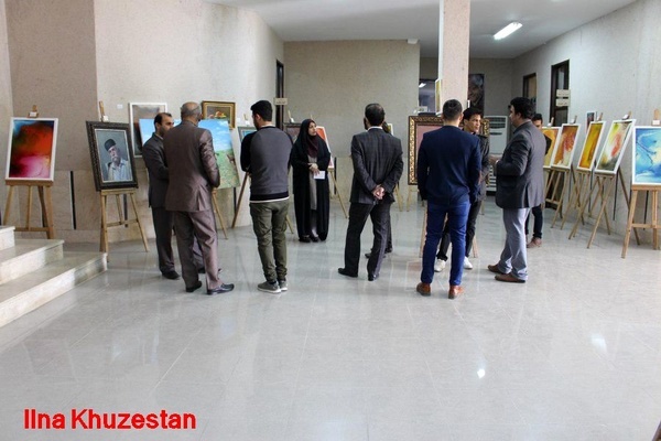 افتتاح نمایشگاه طراحی نقاشی "بازی با رنگ" در بندر امام خمینی+ تصاویر