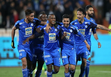 پیروزی دقیقه 97 استقلال در اصفهان / سپاهان و تراکتور از کورس قهرمانی جا ماندند+ جدول