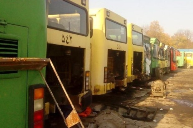زمین‌گیری برخی اتوبوس‌های شرکت واحد در پی نبود قطعات