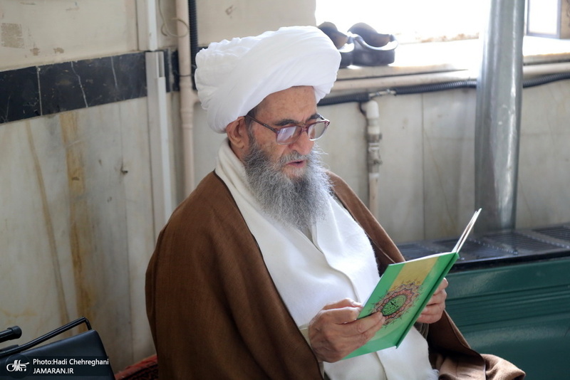 مراسم تشییع و خاکسپاری همشیره مرحوم آیت الله شهاب الدین اشراقی