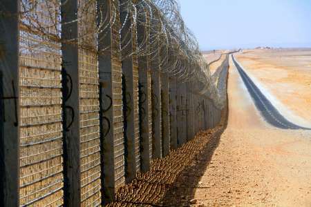 ترامپ امروز دستور ساخت دیوار مرزی را صادر می کند