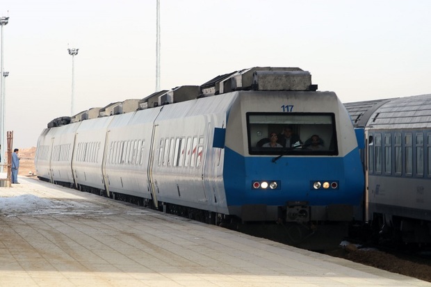 سرعت قطار تهران-همدان چقدر است؟