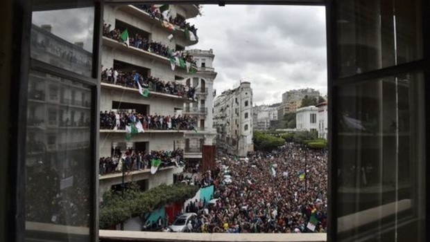 بوتفلیقه استعفا داد؛رئیس جمهور الجزایر رسما به حکومت 20 ساله خود پایان داد