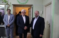 حضور عارف در دفتر حماس و حزب الله در تهران (6)