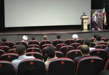 کارمندان باید به تکریم واقعی ارباب رجوع پایبند باشند