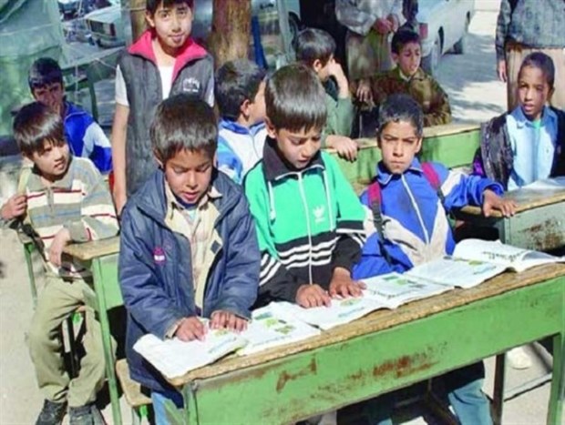 دانش آموزان بازمانده از تحصیل حسین آباد ریگان صاحب مدرسه شدند