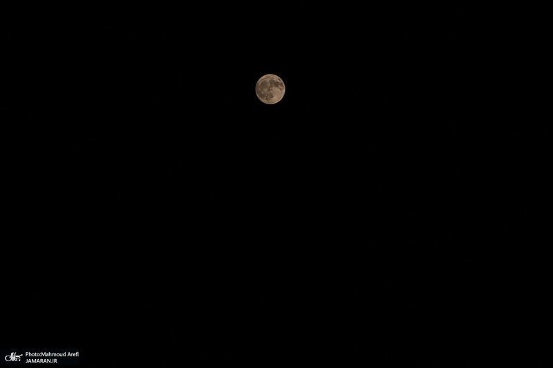 پدیده نادر «ابر ماه خاویاری»