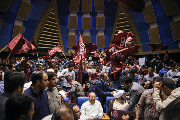 حواشی حضور قالیباف در مجتمع سرچشمه تهران