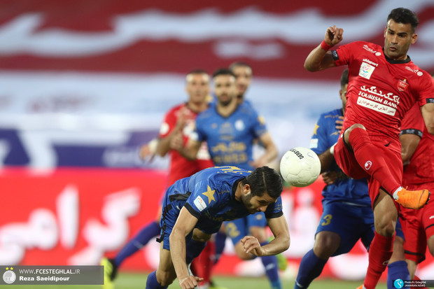 آخرین اخبار استقلال و پرسپولیس | فرصت ۶ روزه فیفا به پرسپولیس درباره پرنده کالدرون؛جزییاتی درباره وضعیت مصدومیت آل کثیر/ مدافع استقلال شبانه ایران را ترک کرد؛ واکنش آبی پوشان به ترک ایران توسط میلیچ
