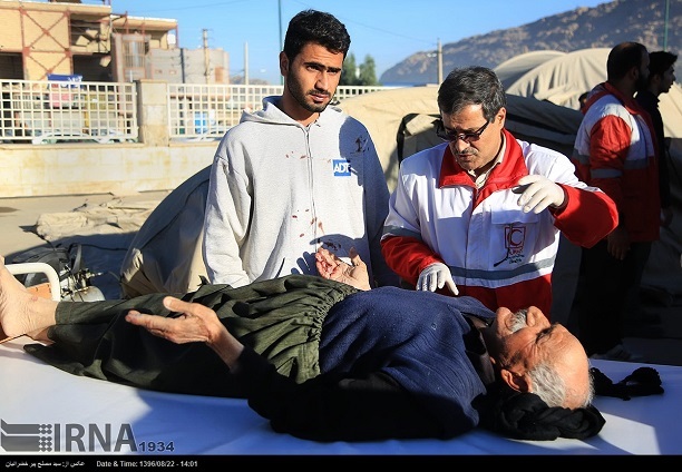 جمع آوری کمک های مردمی برای زلزله زدگان کرمانشاه در هرمزگان آغاز شد