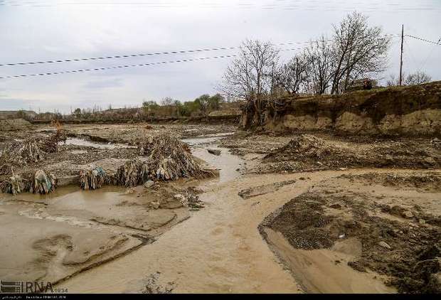 سیلاب راه 3 روستای راز و جرگلان را قطع کرد