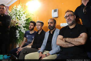 حضور سید حسن خمینی در منزل مرحوم مجید نائینی پیشکسوت فوتبال