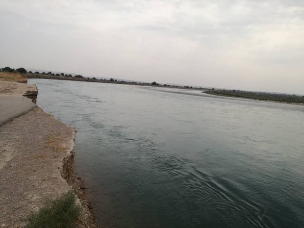 اجرای طرح حفاظت ساحل روستای بن‌حیدر گتوند آغاز شد