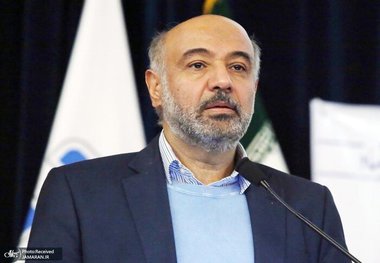 میدری، وزیر کار:  کارگران بیش از سایر گروهها از نابرابری در نظام آموزشی و سلامت آسیب دیده اند/ آموزش و سلامت خودرو نیست که هر کسی پول داشت از آن بهره‌مند شوند؛ سلامت و آموزش حق هستند/ اندیشه غلط سفره آموزشی طبقات کم درآمد را از طبقات ثروتمند جدا کرد