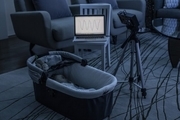 اسپیکر هوشمندی که تنفس نوزاد را ردیابی می‌کند