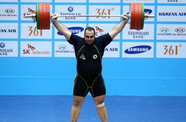 کاهش سهمیه وزنه برداران به ورزش ایران لطمه می زند