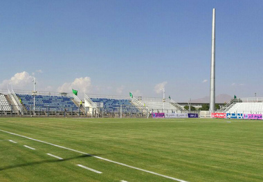 ویدیو| مهار آتش سوزی در حاشیه بازی تراکتور و ذوب‌آهن!