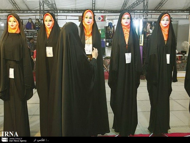 نمایشگاه مد و لباس ایرانی - اسلامی در قرچک افتتاح شد