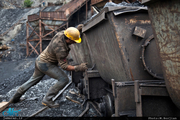 انتقاد کارگران معدنی «ایمیدرو» از افزایش 10 درصدی حقوق: برایمان ناعادلانه حکم زدند!