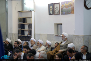 جشن ولادت حضرت زهرا(س) و تولد حضرت امام خمینی(ره) در بیت آیت الله العظمی صانعی