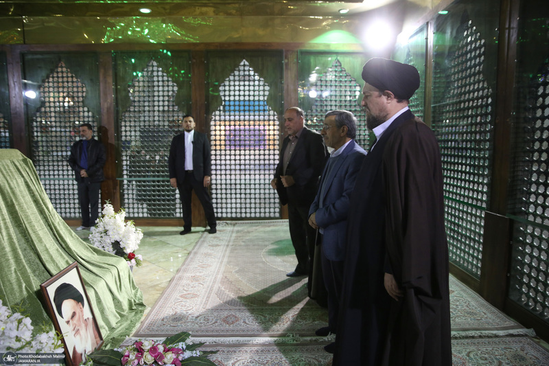حضور محمود احمدی نژاد در حرم مطهر امام خمینی (س)