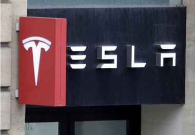 تصاویر مدل ارزان تسلا لو رفت + عکس