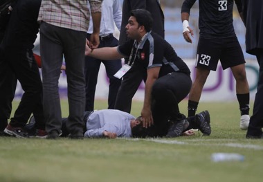 وقتی فیروز کریمی نقش بر زمین شد+تصاویر
