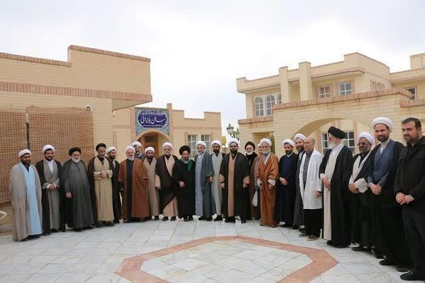 بازدید روحانیان استان یزد از خانه سالمندان مهریز