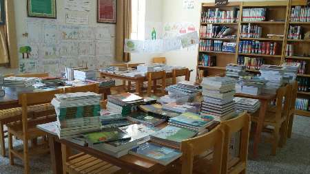 اهدای بیش از 6هزار جلد کتاب به کتابخانه های روستایی  میامی