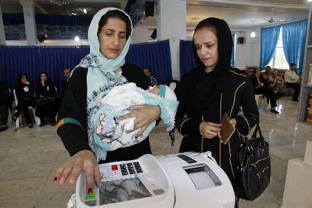 تجربه برگزاری نخستین انتخابات الکترونیکی در شهر تنکابن