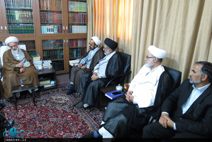 دیدار اعضای موسسه تنظیم و نشر آثار امام خمینی(س) نمایندگی قم با جمعی از مراجع و علما