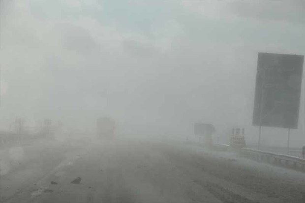 برف، باران و مه غلیظ پدیده غالب جوی در جاده های زنجان است