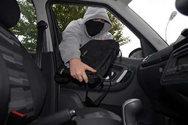 بی احتیاطی و سهل انگاری عمده دلیل وقوع سرقت خودرو است