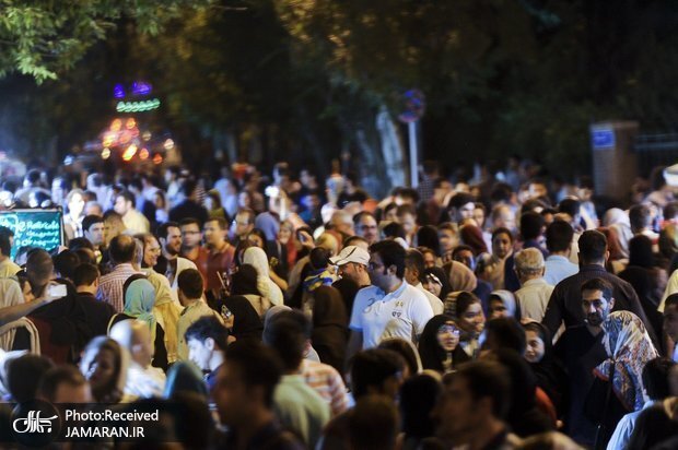 جامعه ایرانی در حال عبور از خود تکرارشونده به سوی خود خلاق است