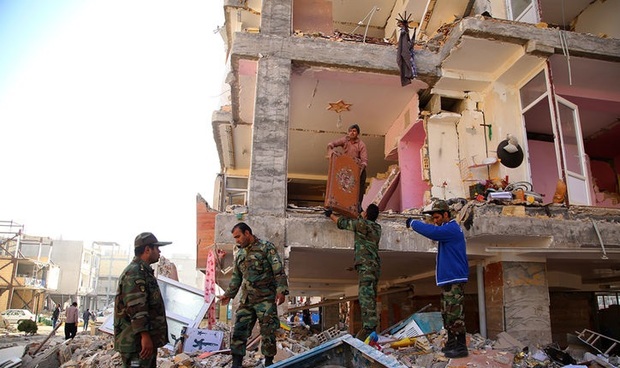 سخنگوی ارتش از استمرار امدادرسانی ارتش به حادثه‌‌دیدگان زلزله کرمانشاه خبر داد