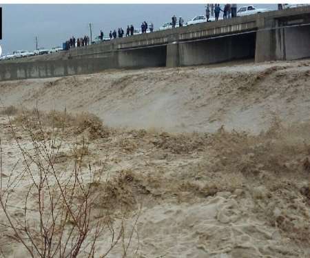 شهروندان از حضور در مسیر رودخانه ها و مسیل های آذربایجان غربی اجتناب کنند