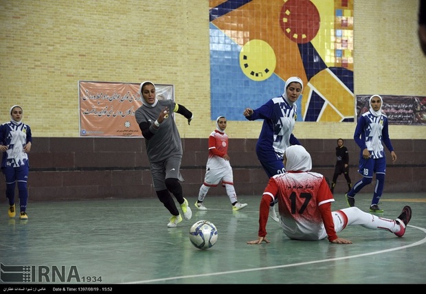 تیم فوتسال بانوان فجر شیراز مقابل مس رفسنجان شکست خورد