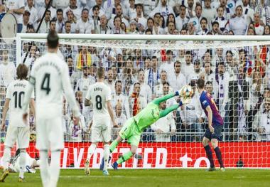 برد رئال مادرید با دبل بنزما مقابل ایبار
