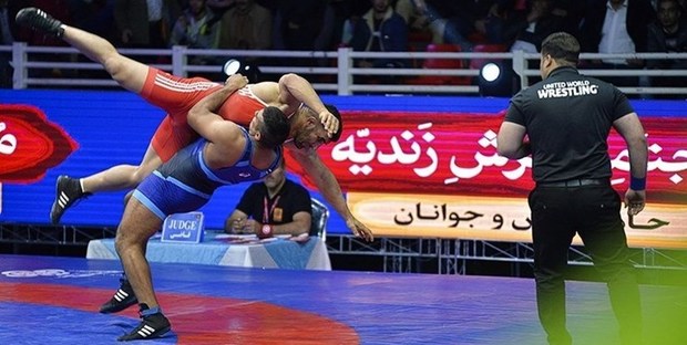 2 تیم دیگر از لیگ برتر کشتی آزاد انصراف می دهند؟
