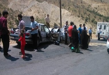 حادثه رانندگی در محور سراوان 6 کشته و 20مصدوم برجای گذاشت
