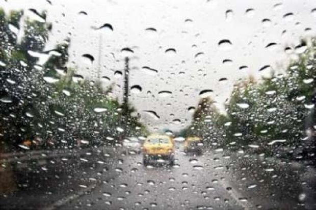 فارس از بعدازظهر شنبه بارانی می‌شود