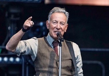 خواننده مشهور آمریکایی: جای ترامپ در زباله‌دان تاریخ است
