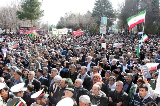 راهپیمایی 22 بهمن در بروجرد با شکوه خاصی برگزار شد