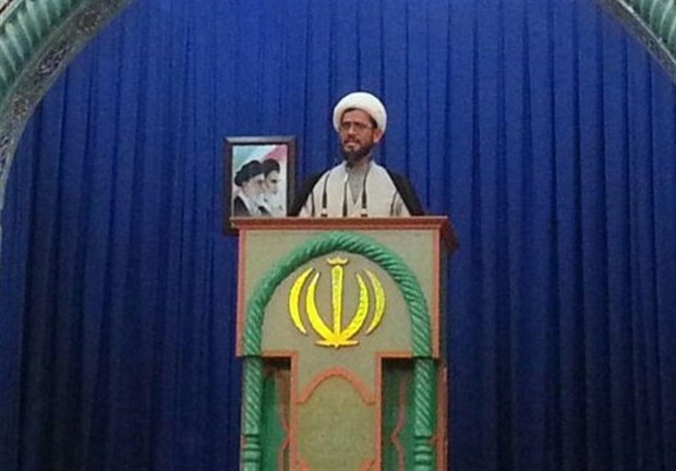 نگاه جهانیان به همایش اربعین حسینی است