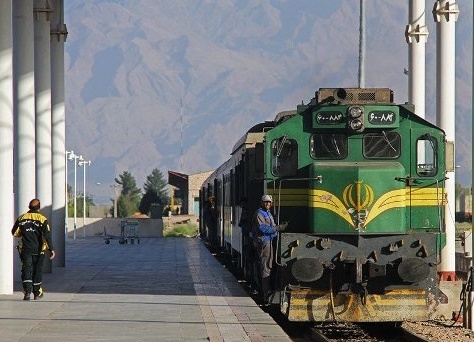 عملیات اجرایی ایستگاه مسافربری راه آهن بستان آباد آغاز شد